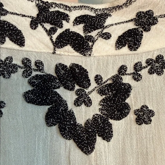 Free People Women’s Maxi Dress White with Black Floral Design - Picture 6 of 9